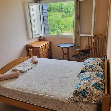 Ubytování v soukromí Private Room-1 In Hannana Apartment- 2 Min Walk To Tram 12 Min To Train Station 15 Min To Massena Place